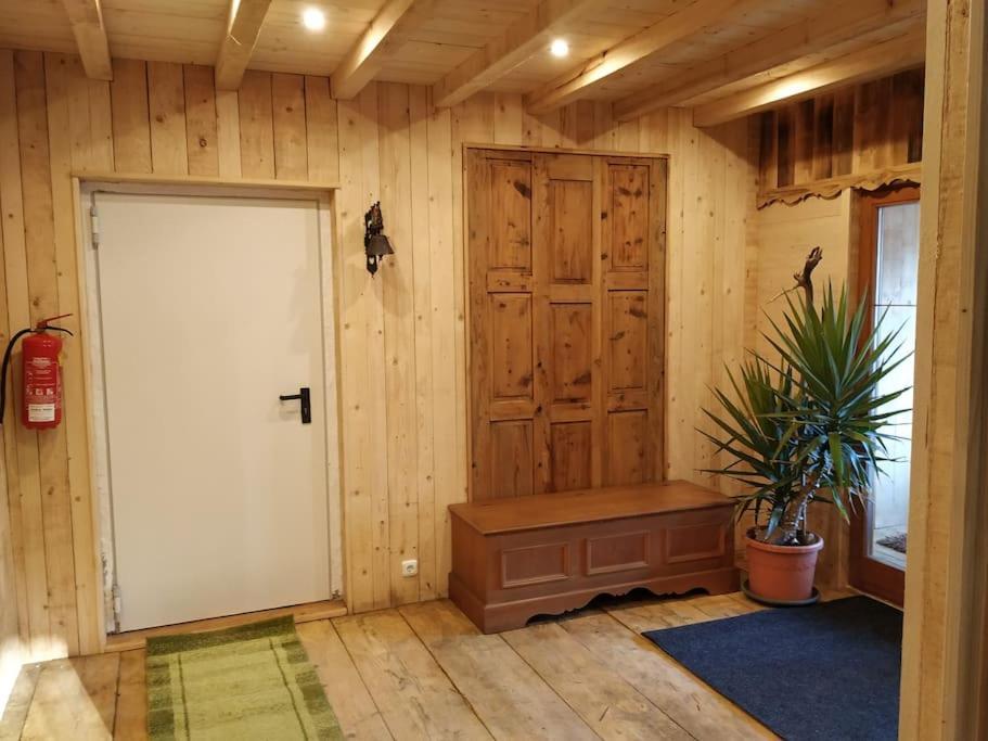Upcycling Appartement Fischl - Nachhaltig Und Kreativ Wohnen Fuer Gross Und Klein Jenbach Extérieur photo