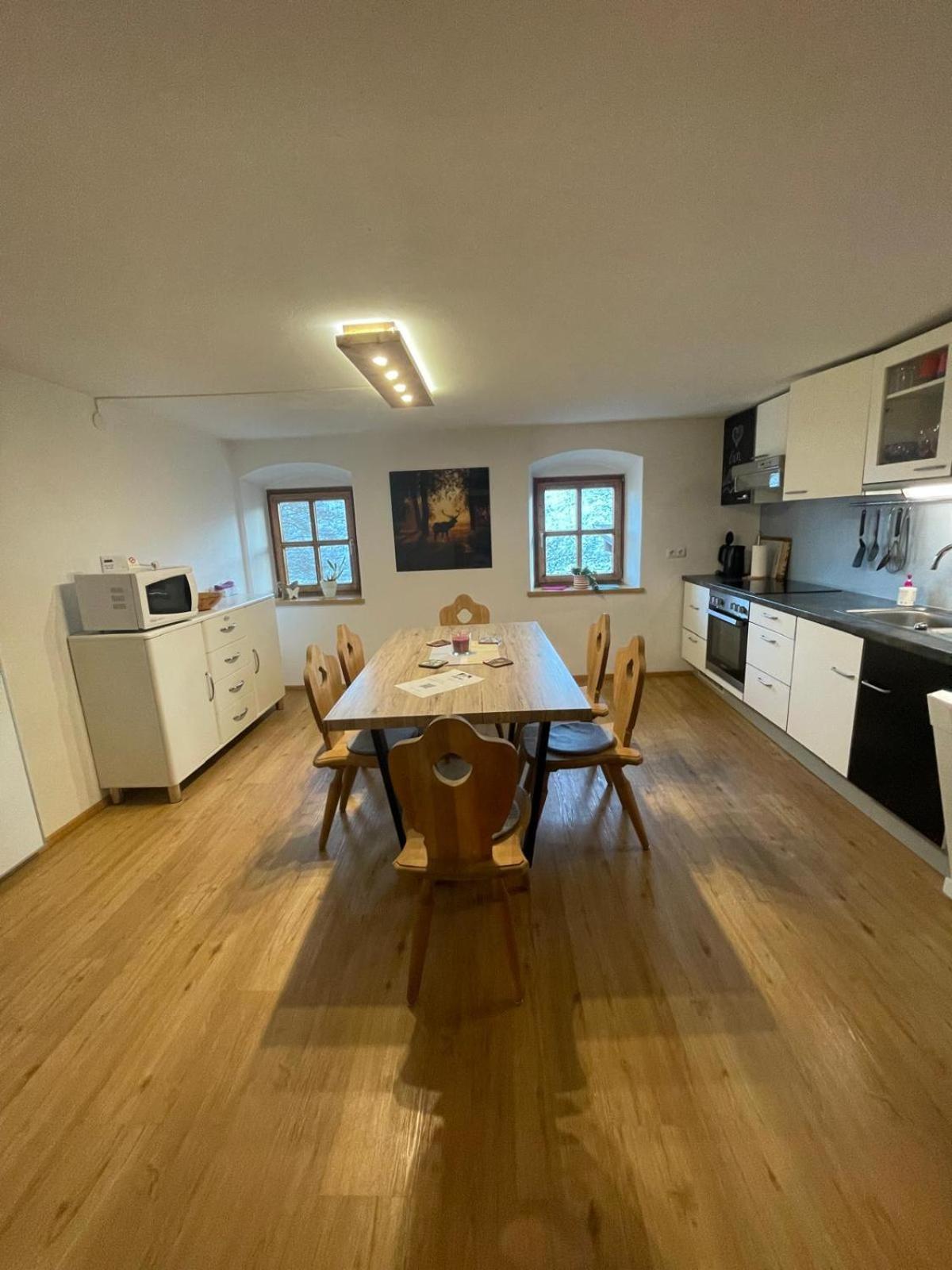 Upcycling Appartement Fischl - Nachhaltig Und Kreativ Wohnen Fuer Gross Und Klein Jenbach Extérieur photo